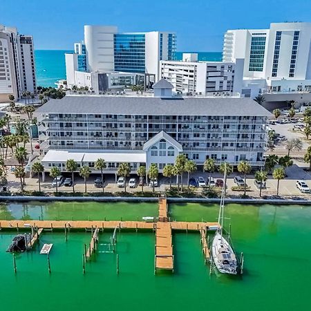 Schantzis On The Gulf Clearwater Beach Exterior photo