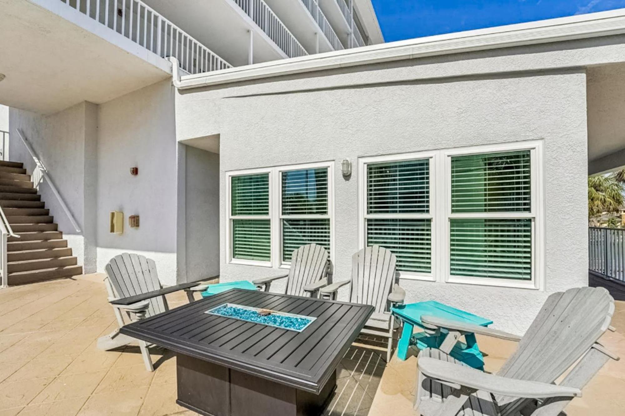 Schantzis On The Gulf Clearwater Beach Exterior photo